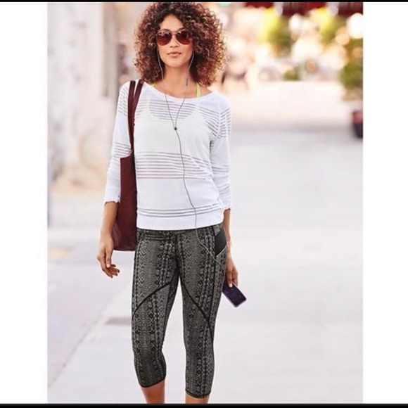 EUC ATHLETA LIMITLESS CREW NECK BLACK PULLOVER S - Picture 2 of 8